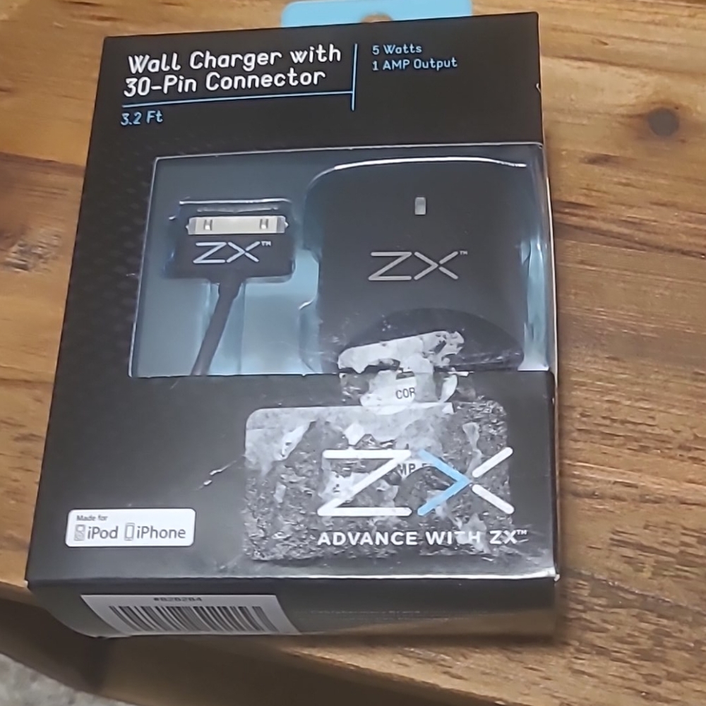Wall charger with 30 pin connector